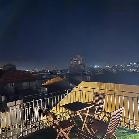 - - 4 Apartamento Oporto